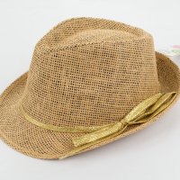 Дамска шапка тип трилби марка ART of POLO, снимка 1 - Шапки - 37018271