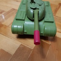 Руска пластмасова играчка танк на батерии, снимка 3 - Колекции - 30236767
