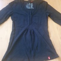 Черна разкроена блуза, снимка 2 - Блузи с дълъг ръкав и пуловери - 30654211