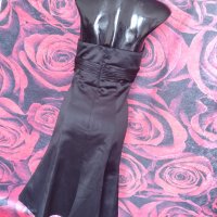 Черна елегантна разкроена рокля бюстие под коляното с мъниста М, снимка 2 - Рокли - 36763642