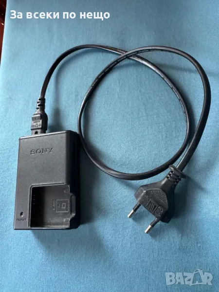 Оригинално зарядно за фотоапарат Sony BC-CSKA, снимка 1