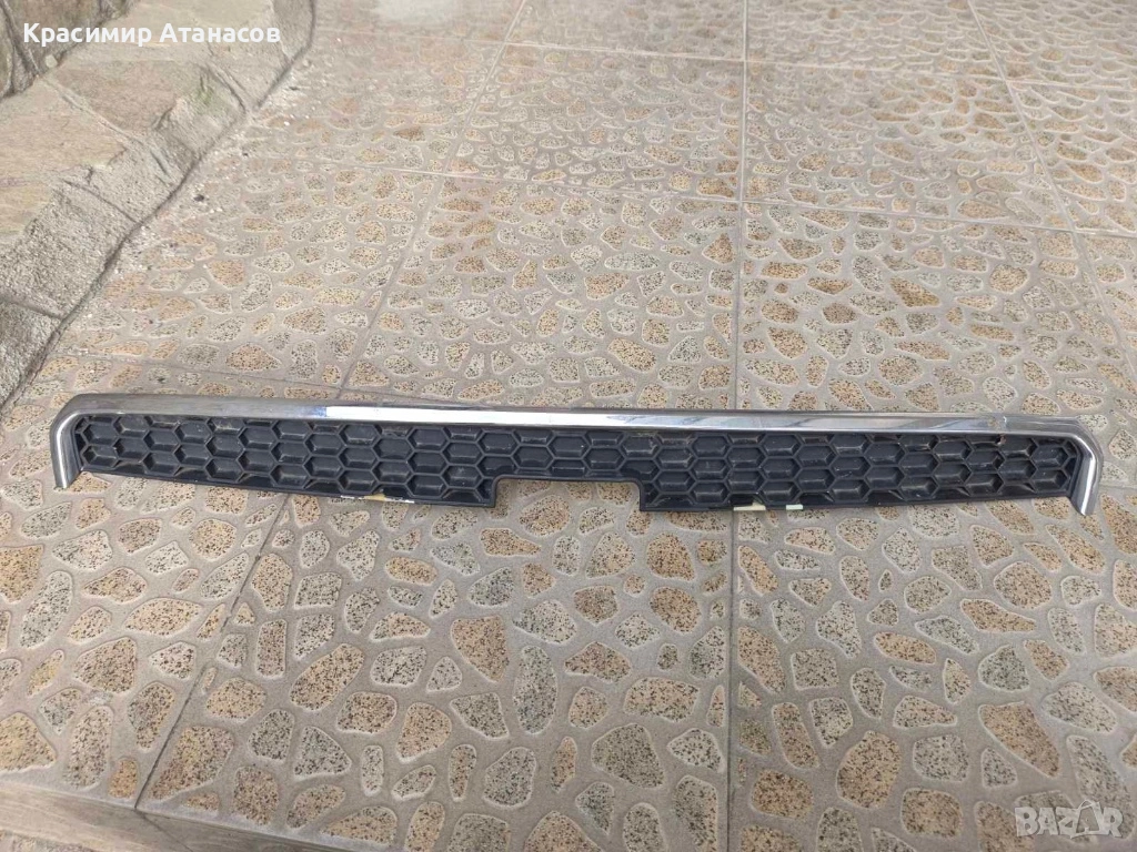 96442715. Решетка преден капак за Шевролет каптива. 2006-2010г, снимка 1