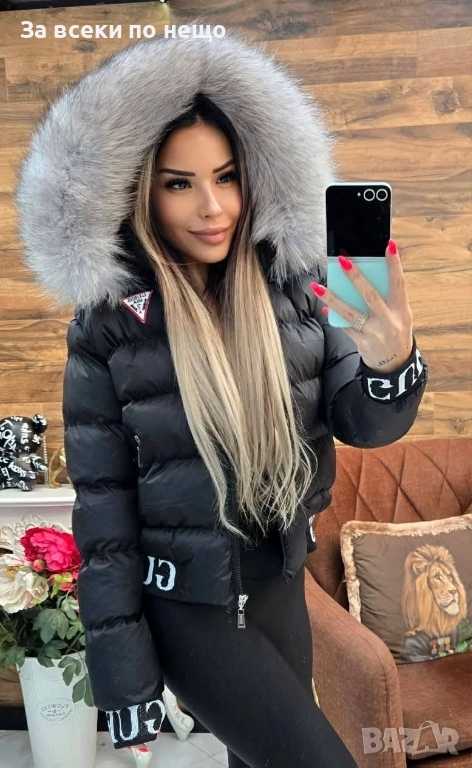 Guess Дамско Черно Лачено Зимно Яке С Естествен Пух На Качулката Гес-2 Цвята На Логото Код W.S.O.15, снимка 1