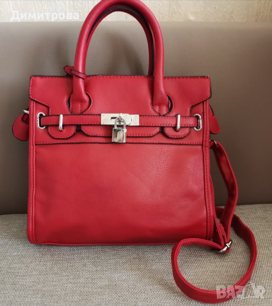 Стилна червена чанта, снимка 1