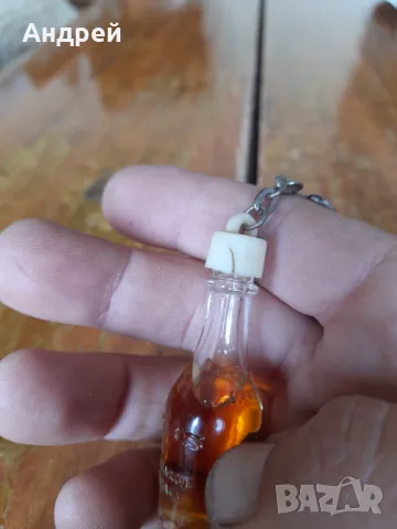 Стар ключодържател коняк Camus #2, снимка 4 - Колекции - 47581611