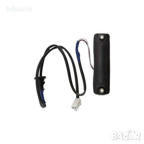 Бутон на дръжка за отваряне на багажник, Toyota, Avensis T25,, снимка 3 - Части - 56141744