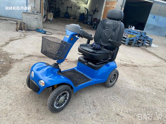 Скутер за трудно подвижни хора или инвалиди