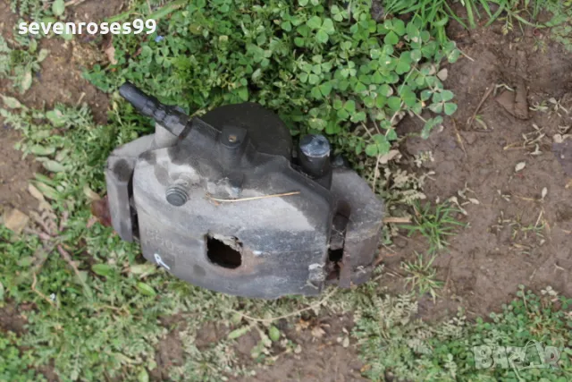 Спирачен апарат преден десен Фиат Панда 3 1.3D 2012-2022 Fiat Panda 3 4врати, снимка 2 - Части - 49642233