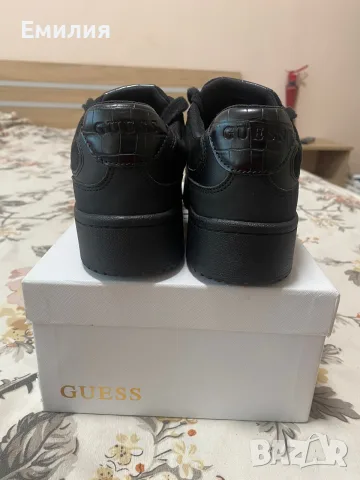 Оригинални маратонки ,,Guess,, , снимка 4 - Маратонки - 56051814