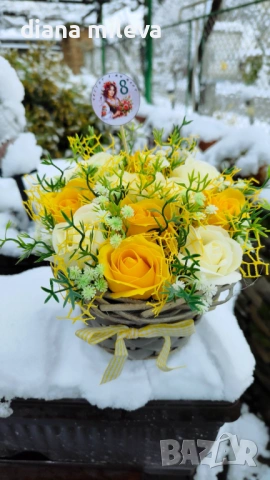 Кашпа с рози от пластичен сапун!!, снимка 4 - Декорация за дома - 53324601