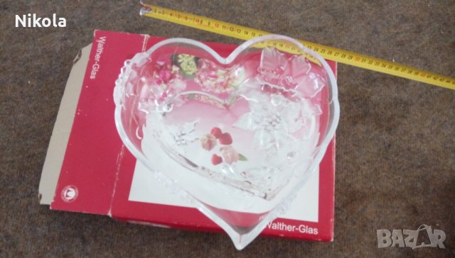 Декоративна купа - поднос с формата на сърце Walther Glas Herzschale, снимка 15 - Чинии - 29545658