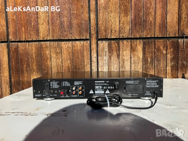 Тунер Grundig  t301 , снимка 2 - Ресийвъри, усилватели, смесителни пултове - 54284187