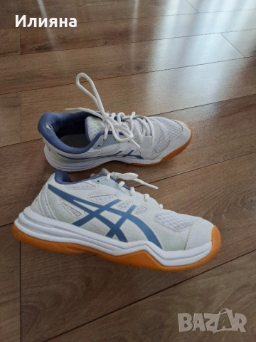 Asics upcourt 5, размер 39 - 24.5 cm за зала , снимка 2 - Маратонки - 51870912