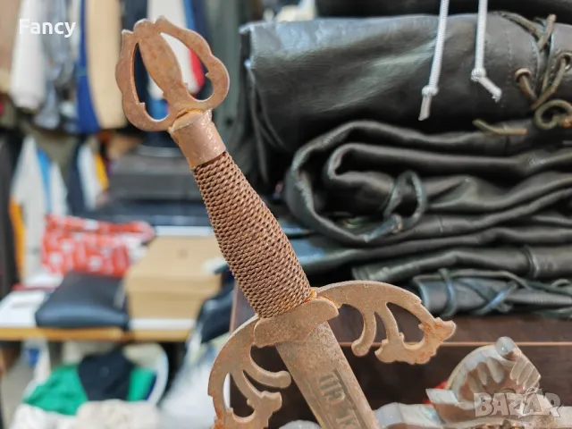 Декорация дърворезба с два стоманени меча , снимка 7 - Антикварни и старинни предмети - 49413690