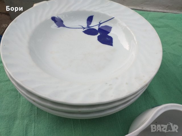 Български порцелан чинии и каничка, снимка 3 - Чинии - 34542134