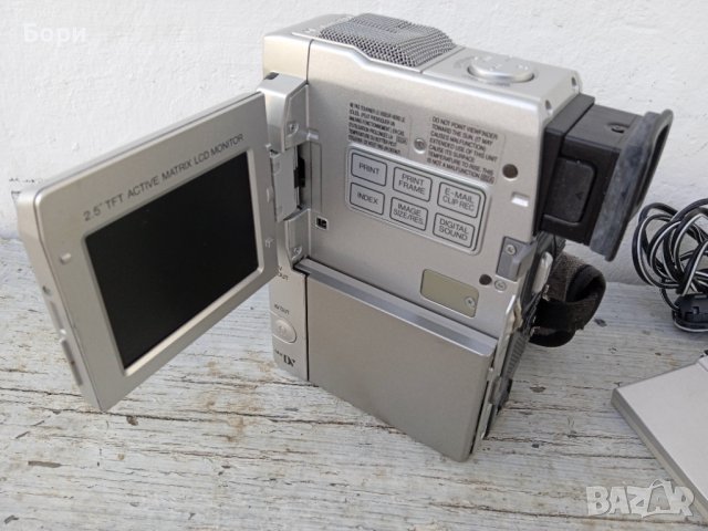 JVC GR-DVX10 Камера, снимка 10 - Камери - 39976154