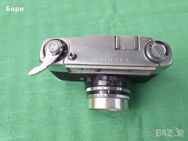 Yashica J 35mm Film Camera Yashinon 1:2.8 f4.5 Lens, снимка 4 - Фотоапарати - 30376354