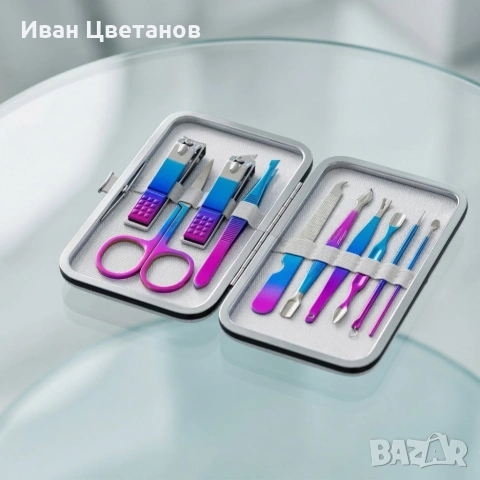 Комплект за маникюр от 10 части в елегантен син калъф с матово покритие