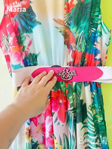 Рокля много сладка с интересен гръб 