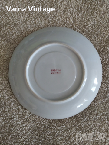 Малка колекционерска порцеланова чиния. Япония. марк., снимка 3 - Колекции - 44599180
