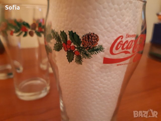 Кока Кола чаши /"Vintage enjoy Coca-Cola Christmas Glass Bells Balls of Holly” - 80-90те, снимка 1 - Колекции - 31652682