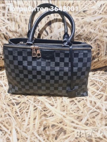 Луксозна дамска чанта Louis Vuitton от висококачествена изкуствена кожа, има и дълга дръжка.Нова 