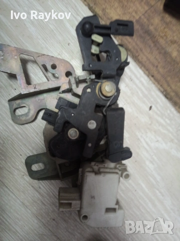 Брава , заден капак за Volkswagen PASSAT B5 , 3B0827297G, снимка 2 - Части - 54158279