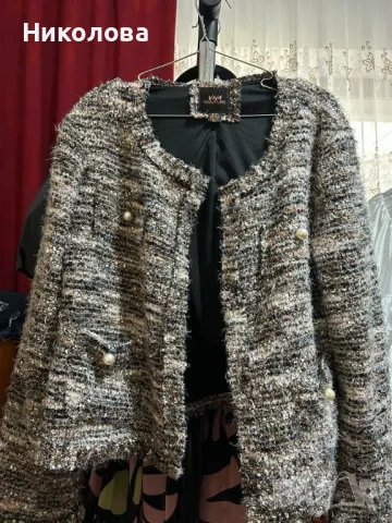 Дамски сака, снимка 2 - Сака - 49903653