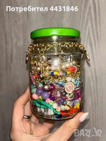 Буркан с бижута, снимка 2 - Бижутерийни комплекти - 51533522