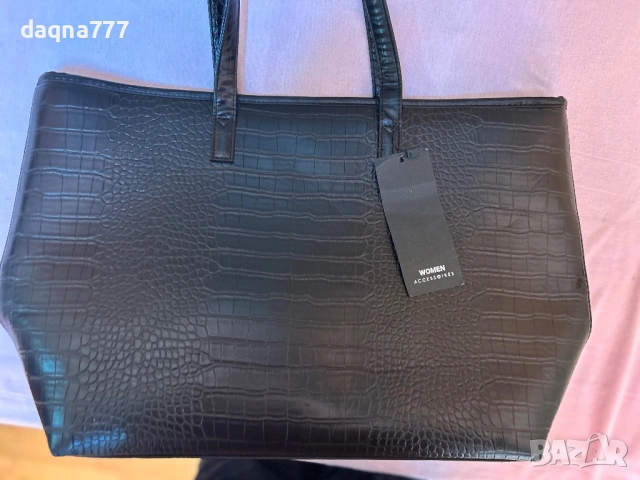 Нова голяма дамска чанта, снимка 8 - Чанти - 54213134