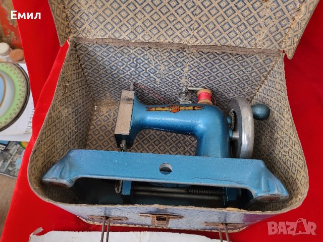 Колекционерска детска шевна машина Martin Decker Kipic TSM, снимка 3 - Колекции - 44685039