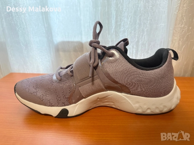 Чисто нови дамски маратонки Nike внос Америка! 40 номер. Топ оферта!, снимка 3 - Маратонки - 52090320