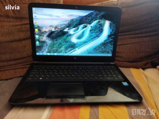 Продавам лаптоп със счупена матрица- HP 15, снимка 1