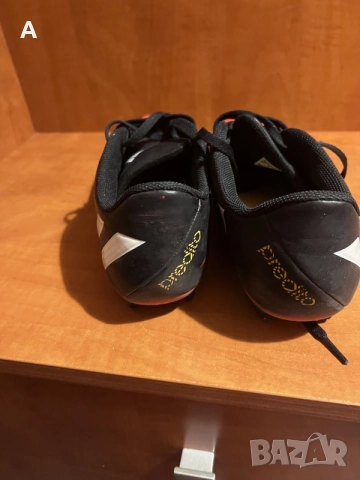 Мъжки футболни обувки Adidas 43-ти номер, снимка 2 - Футбол - 55975076