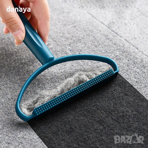 6497 Четка за почистване на мъхчета и косми, снимка 2 - Мопове, кофи, четки и метли - 53884435