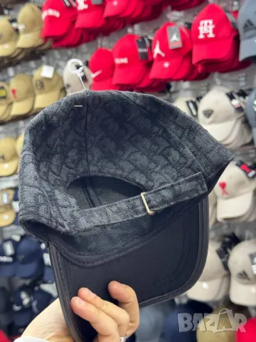 шапка с козирка christian dior  valentino garavani emporio armani celine fendi gucci, снимка 3 - Шапки - 50422542