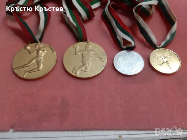 Чери броя медали спортни, снимка 1 - Хандбал - 30855691