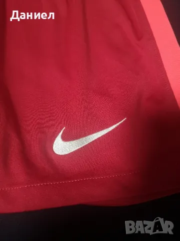 Къси панталони на Ливърпул , снимка 3 - Къси панталони - 50049361