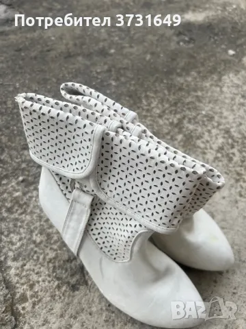 Обувки, снимка 2 - Дамски ежедневни обувки - 50162429