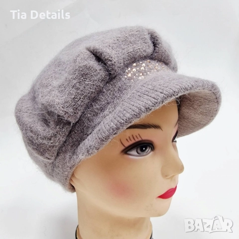 Дамска зимна плетена шапка с козирка и декоративни камъчета , снимка 4 - Шапки - 52997049