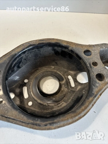 Контролно рамо задно ляво за Toyota Prius 1.8 Hybrid (2018), снимка 2 - Части - 54361450