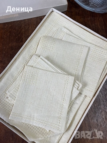 Винтидж комплект покривка от немската марка Echt Bielefelder, отбелязваща 100 години от основаването