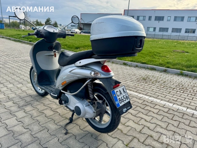 Продавам скутер Piaggio liberty 200i 2004г, снимка 4 - Мотоциклети и мототехника - 54221462