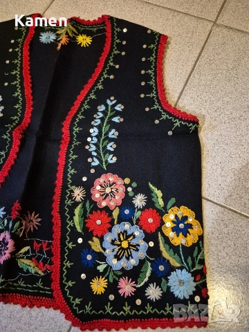 Автентично дамско елече, снимка 2 - Колекции - 53327812