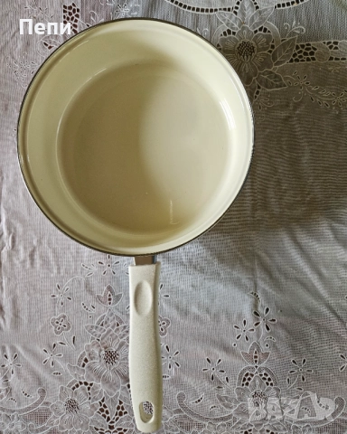 Емайлиран качествен тиган, снимка 2 - Съдове за готвене - 51961500