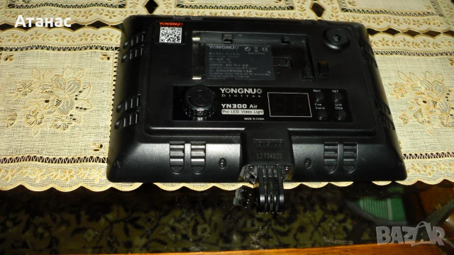 Видео и фото LED осветление ​YONGNUO YN300 Air LED, снимка 2 - Светкавици, студийно осветление - 50803963