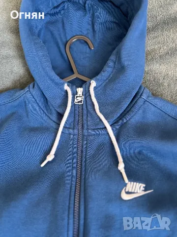 Nike елек с качулка, снимка 3 - Спортни дрехи, екипи - 50008468