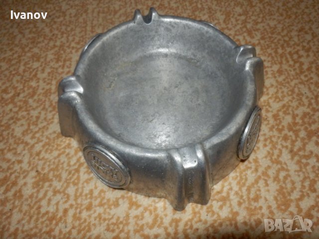 Алуминиев голям пепелник