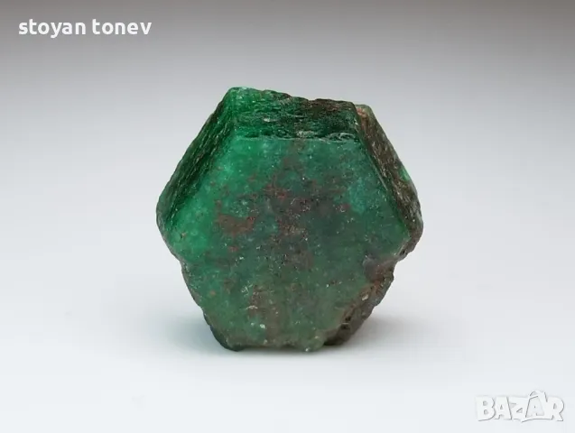 Голям изумруден кристал в топ зелен цвят - 18.50кт.! Нов!