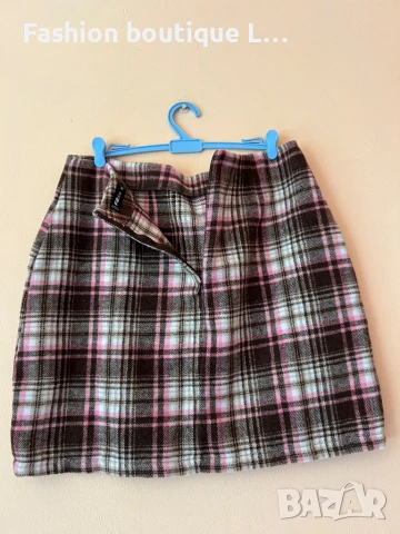 Пола тип каре с цип отзад М размер 🤍🤎🩷, снимка 3 - Поли - 50771474